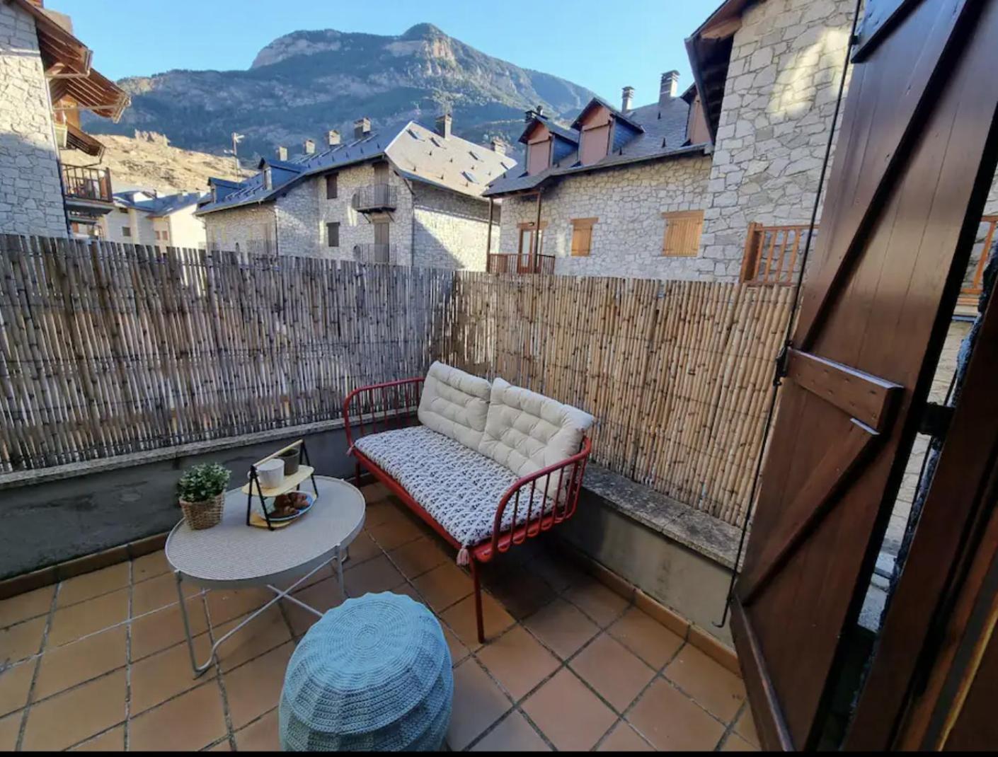 Check-In Casas El Rincon Apartman Benasque Kültér fotó